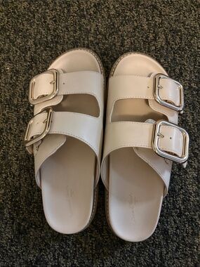 Universal Thread Cream Double Buckle Slide Sandals